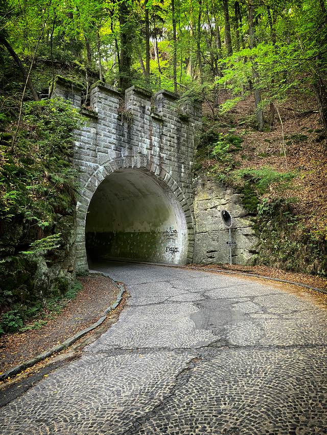 Kokonsk tunel